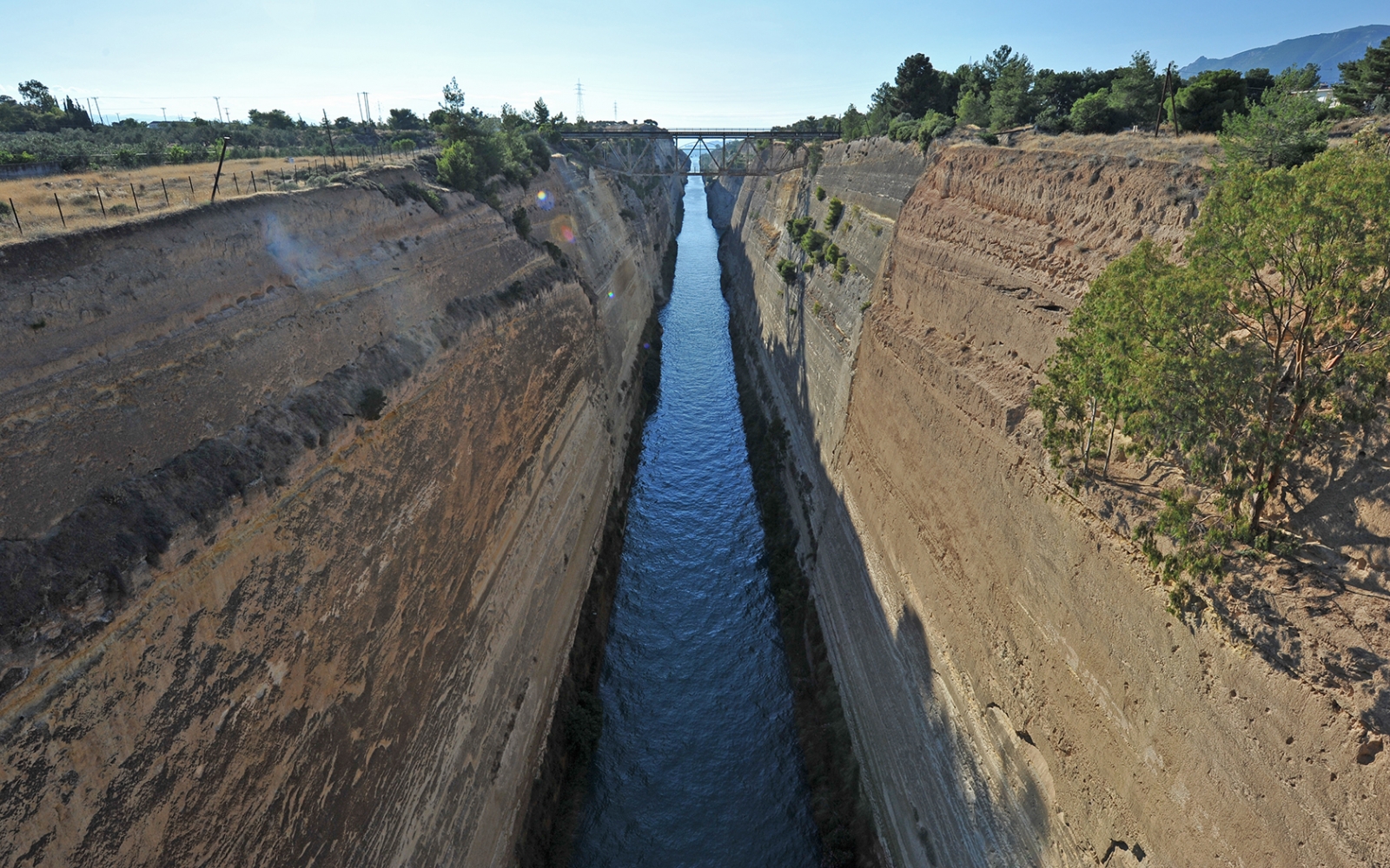 Corinth Canal (2km)